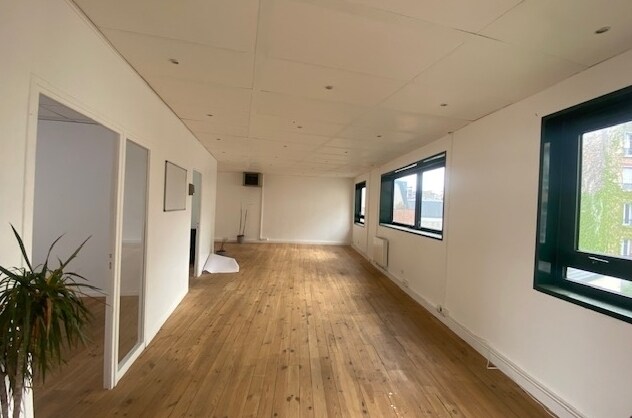 55 Rue Emile Landrin, Boulogne-Billancourt for lease - Interior Photo - Image 2 of 9