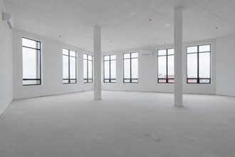 50-05 Metropolitan Ave, Ridgewood, NY for lease Interior Photo- Image 2 of 3