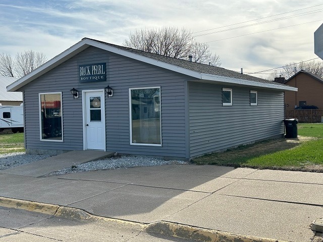 224 N Main St, Stuart, NE for sale - Primary Photo - Image 1 of 1