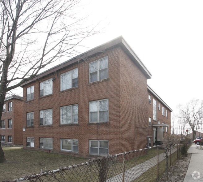 2852 Keele St, Toronto, ON à vendre - Photo du bâtiment - Image 2 de 2