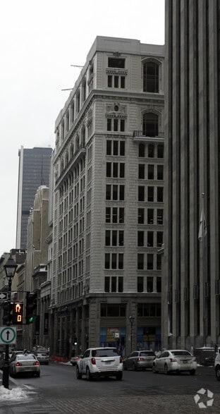 888 Rue Saint-François-Xavier, Montréal, QC à vendre - Photo principale - Image 1 de 1