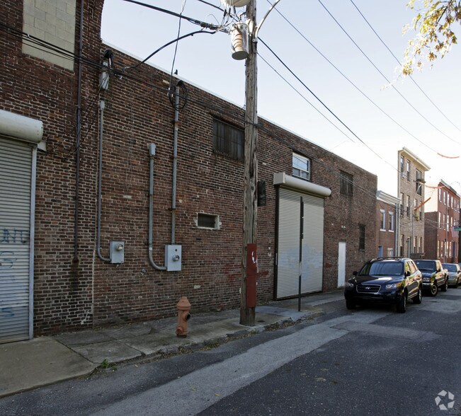 435-439 Fairmount Ave, Philadelphia, PA à louer - Photo du bâtiment - Image 2 de 10