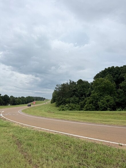 US Highway 82, Carrollton, MS for sale - Building Photo - Image 2 of 4