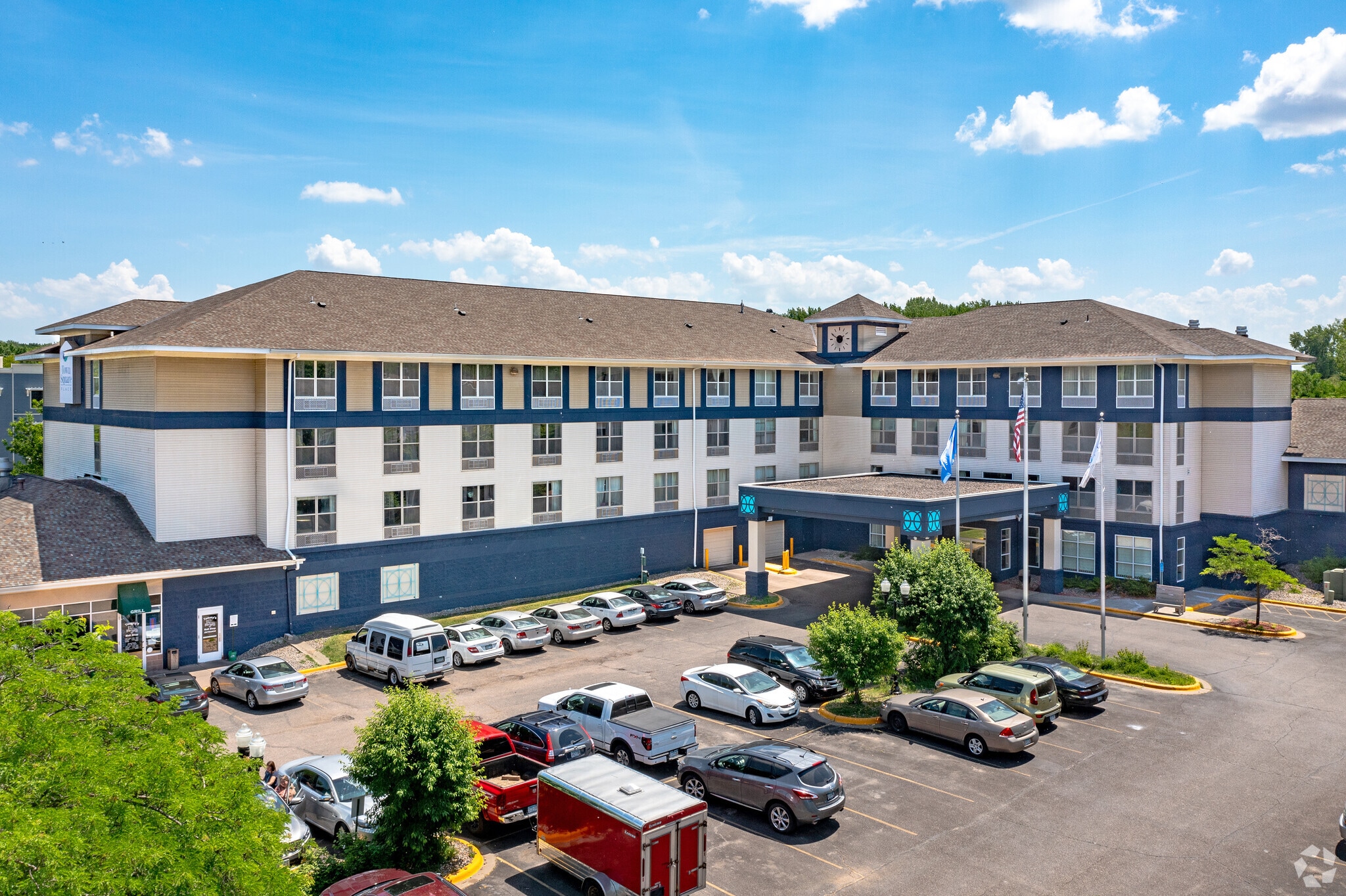 1 River Bend Pl, Chaska, MN à vendre Photo principale- Image 1 de 22