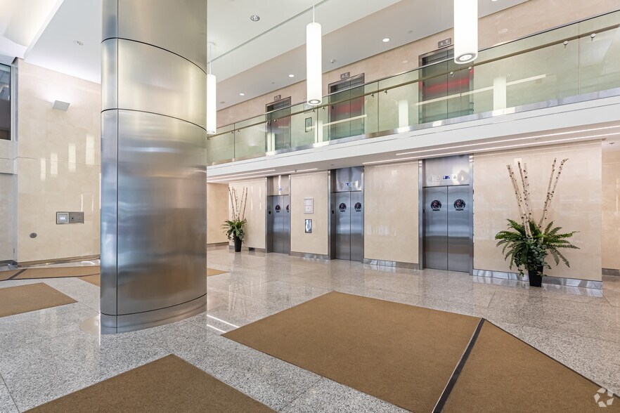 123 Slater St, Ottawa, ON à louer - Hall d’entrée - Image 3 de 9