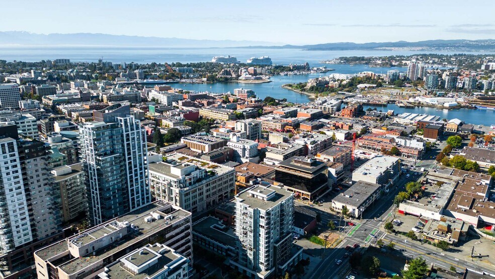681 Herald St, Victoria, BC à vendre - Photo du bâtiment - Image 3 de 6