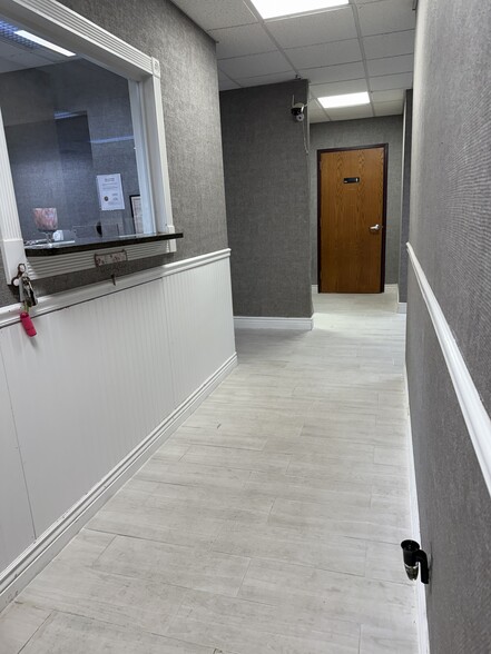 5105 Bowden Rd, Jacksonville, FL for lease - Building Photo - Image 1 of 8