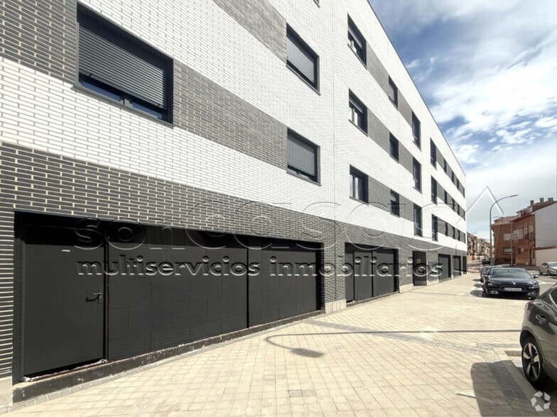 Retail in Madrid, Madrid for lease - Interior Photo - Image 1 of 1