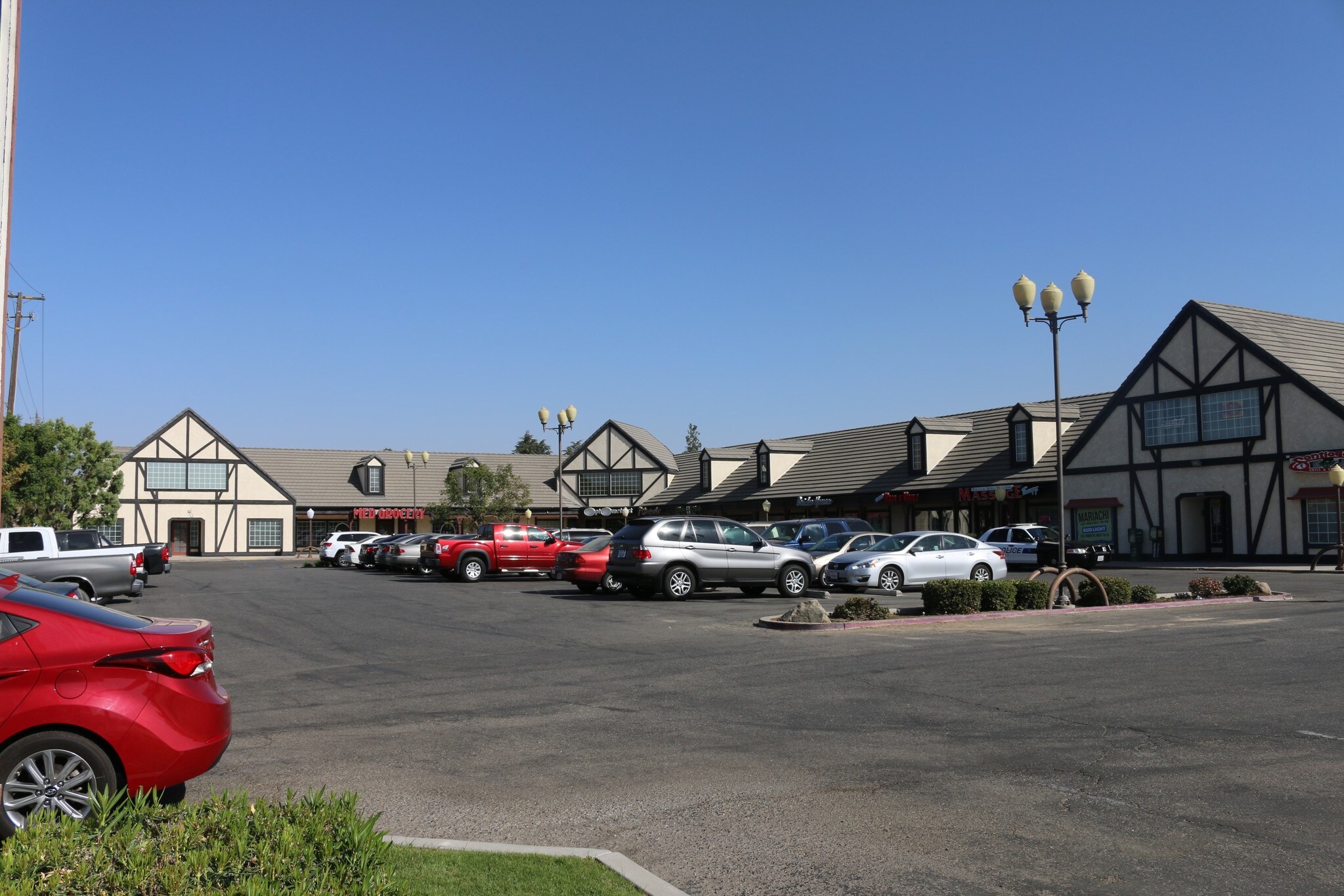 1002 Wible Rd, Bakersfield, CA à louer Photo principale- Image 1 de 3