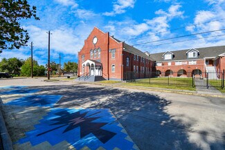 More details for 2728 Kentucky St, Baytown, TX - Specialty for Sale