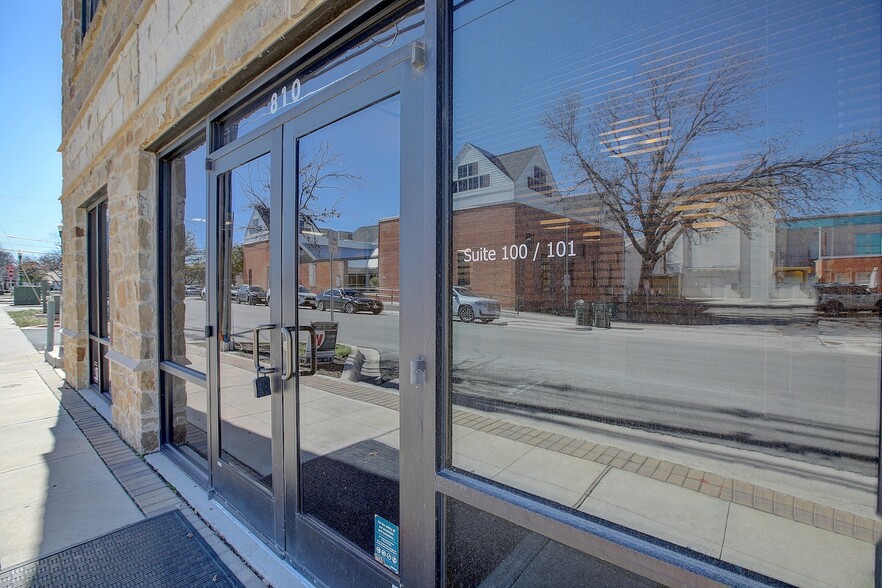 810 S Rock St, Georgetown, TX for lease - Building Photo - Image 3 of 60