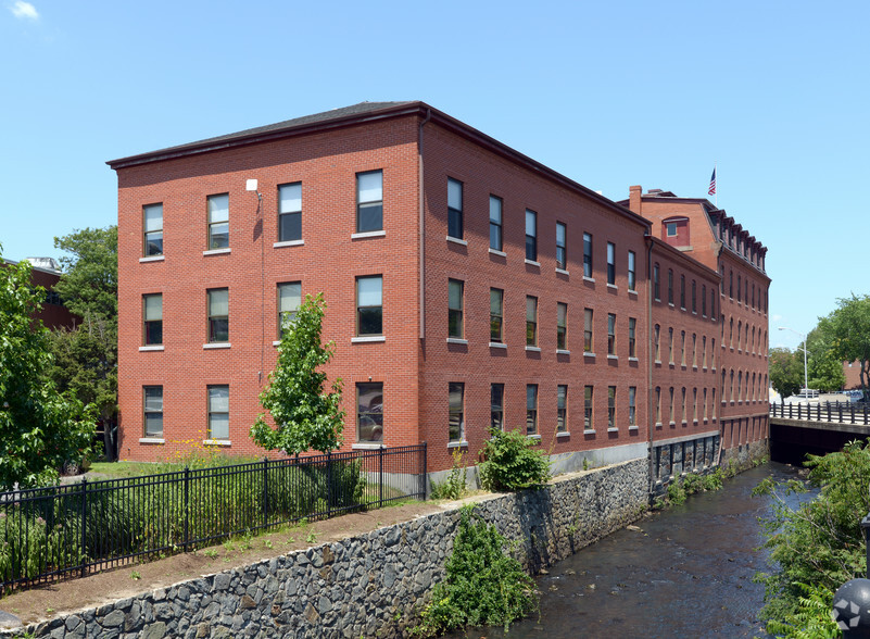 2 Charles St, Providence, RI à vendre - Photo du bâtiment - Image 1 de 1