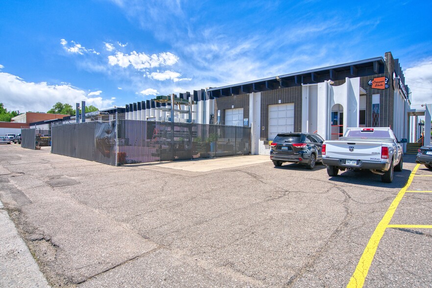 2590 W 2nd Ave, Denver, CO for lease - Building Photo - Image 3 of 20