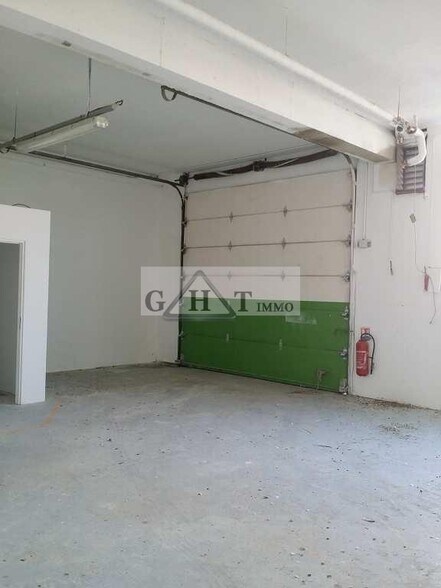 Industrial in Saint-Maur-des-Fossés for lease - Interior Photo - Image 1 of 7