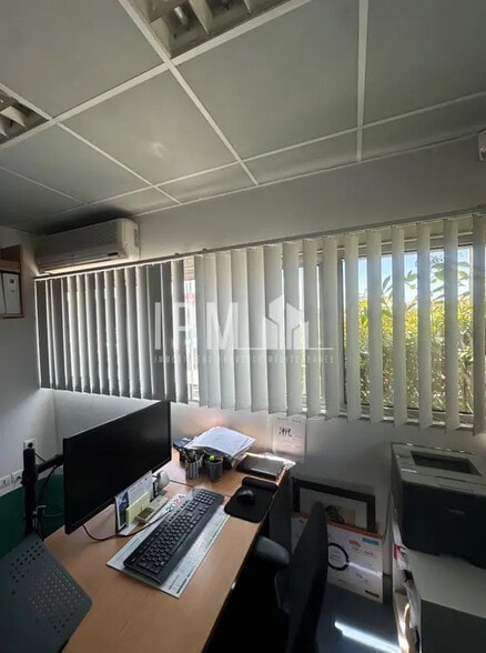 Office in Cabriès for lease - Interior Photo - Image 3 of 7