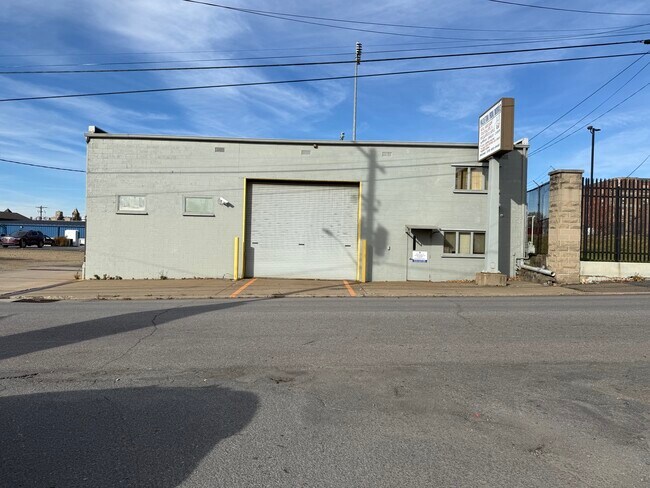 Plus de détails pour 154 N Cedar St, Hazleton, PA - Industriel à vendre