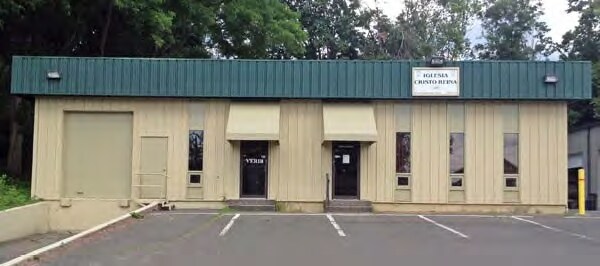 18 Taylor Ave, Bethel, CT à louer - Photo du bâtiment - Image 3 de 7