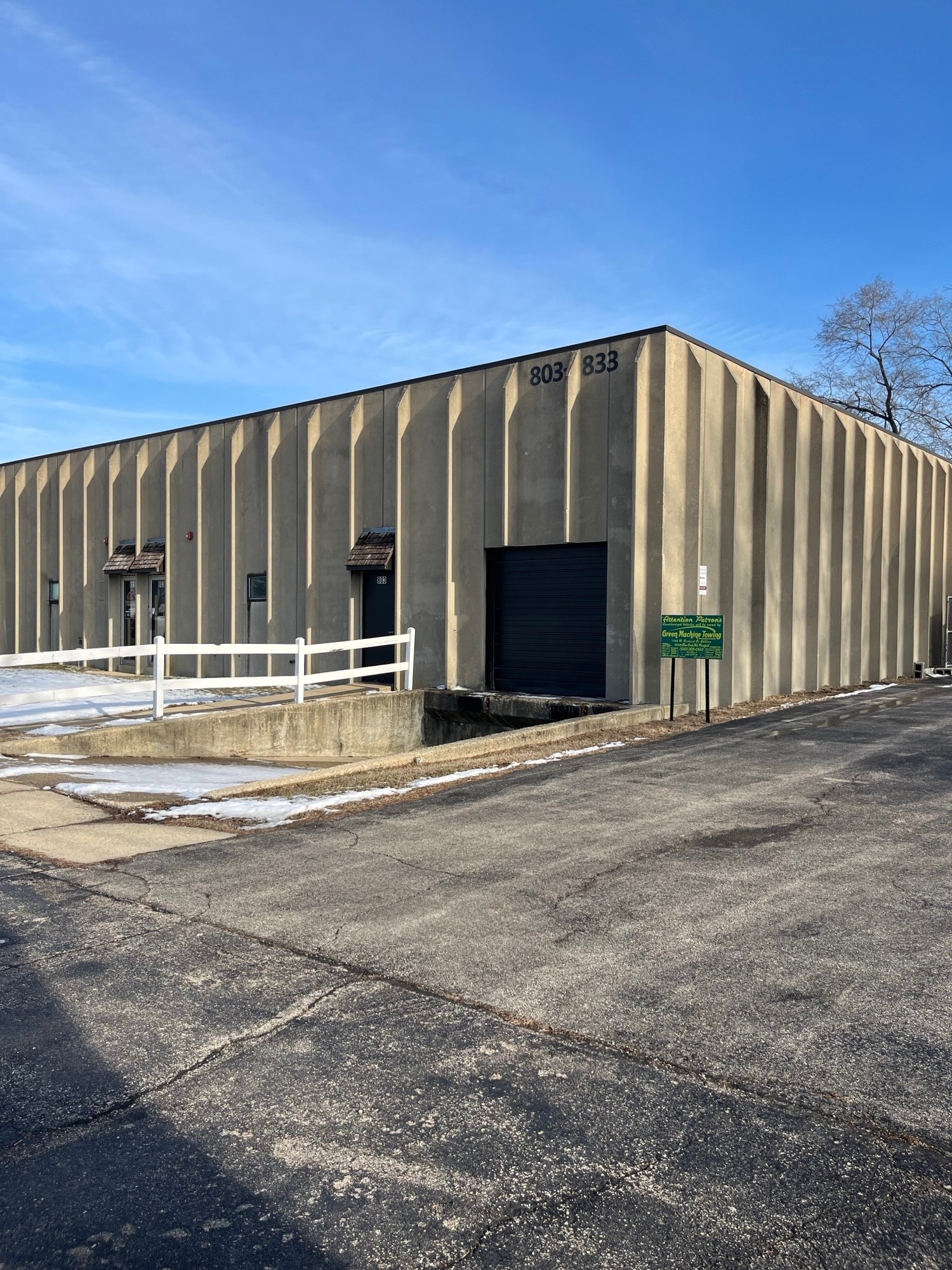 803-907 Industrial Dr, West Chicago, IL à louer Photo intérieure- Image 1 de 11