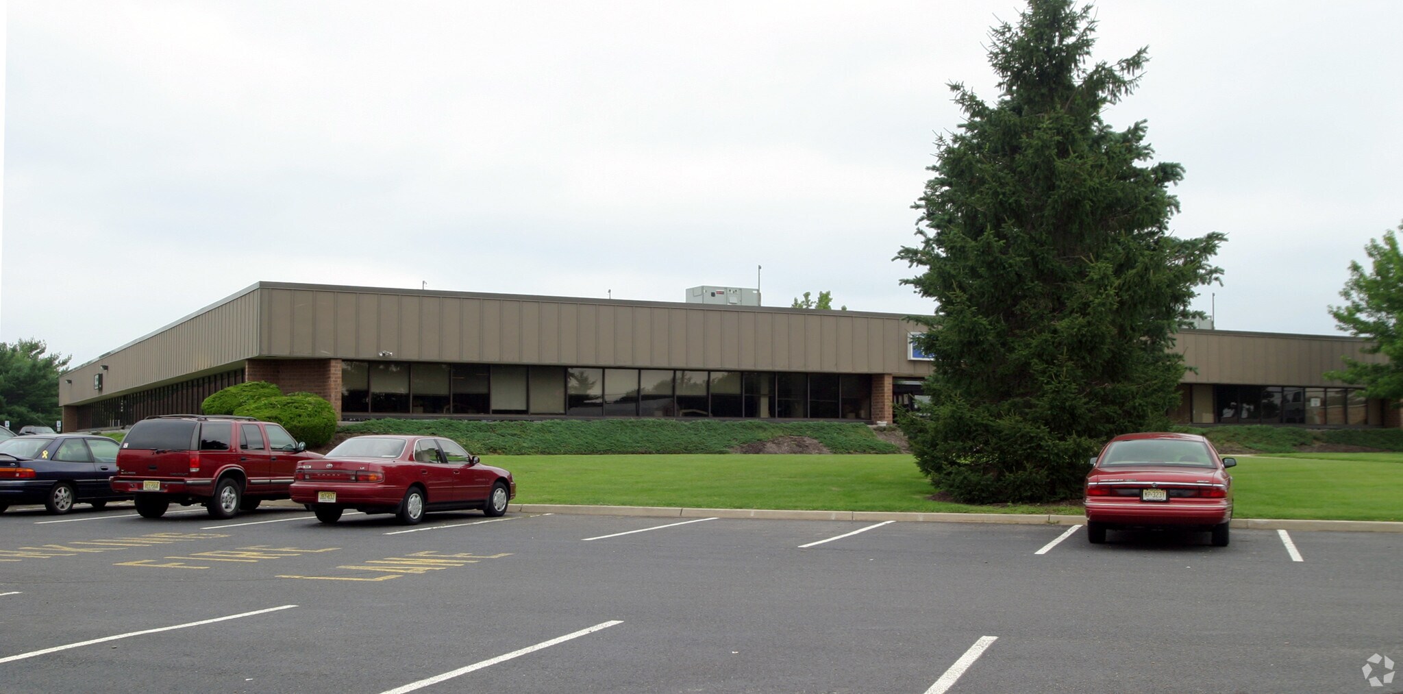 150 Brick Blvd, Bricktown, NJ for lease Building Photo- Image 1 of 4