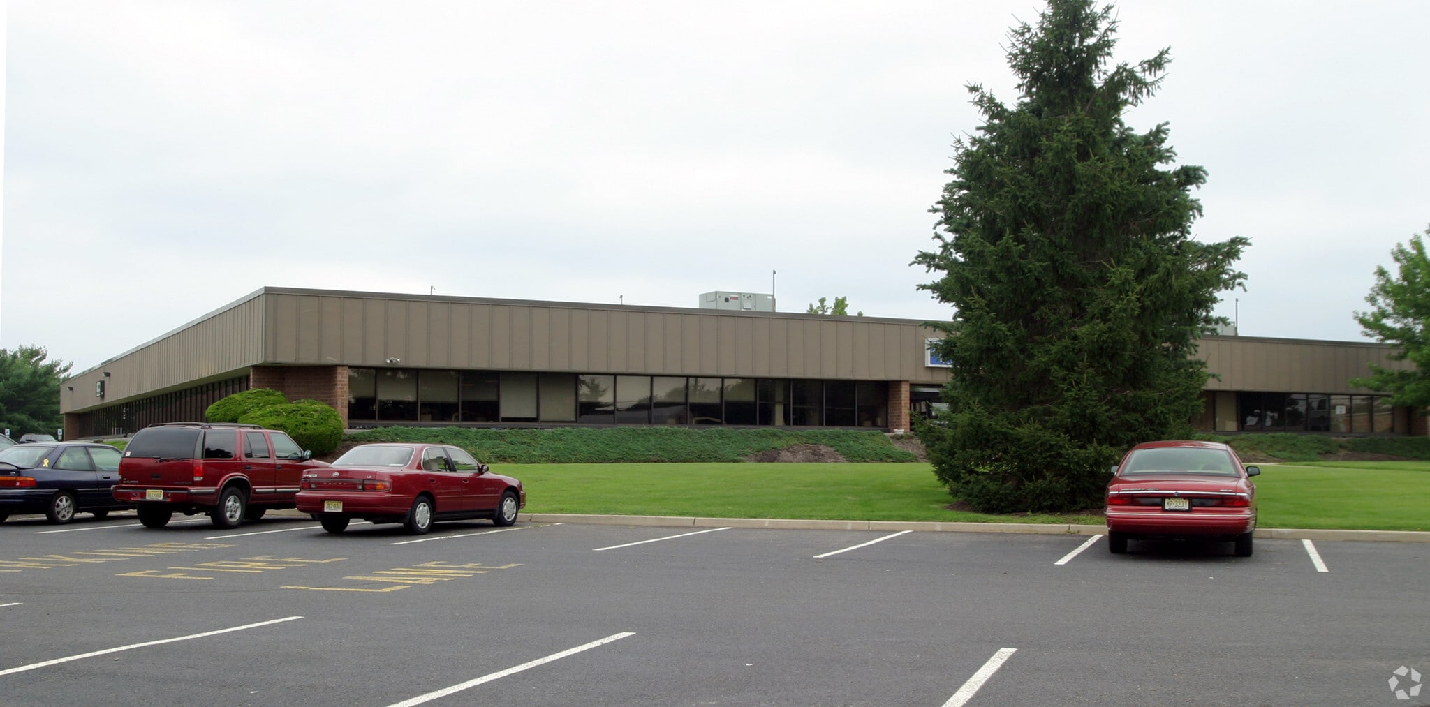 150 Brick Blvd, Bricktown, NJ for lease Primary Photo- Image 1 of 4