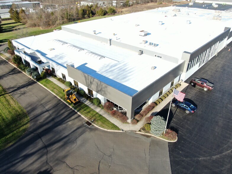 2001 County Line Rd, Warrington, PA à louer - Photo du bâtiment - Image 3 de 7