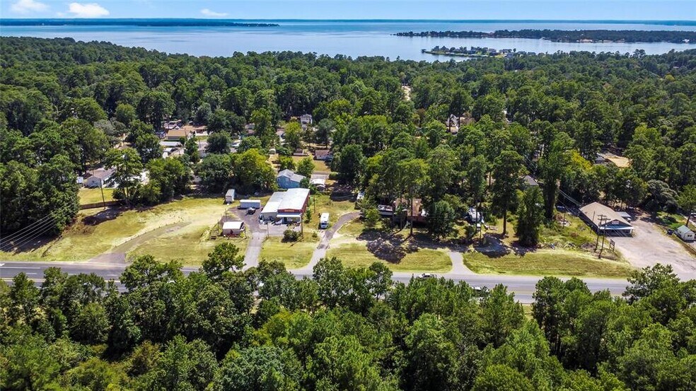 11457 US Highway 190 W, Livingston, TX à vendre - Photo du bâtiment - Image 1 de 6