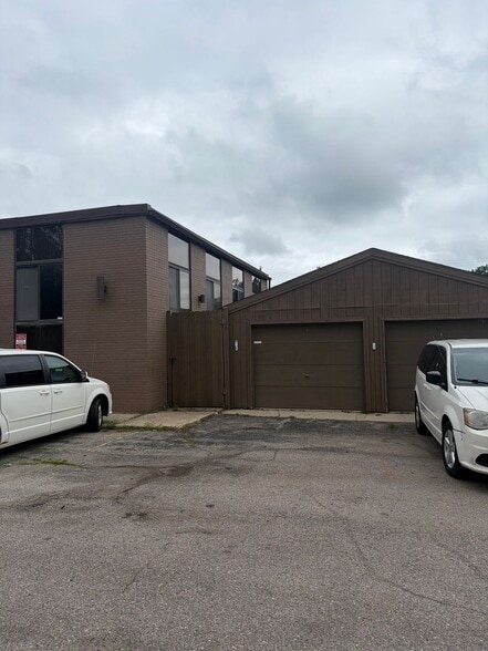 2020 Nelson Ave SE, Grand Rapids, MI for lease - Building Photo - Image 2 of 3