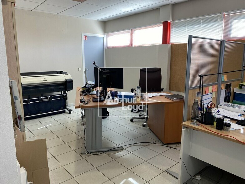 Bureau dans Brétigny-sur-Orge à louer - Photo intérieure - Image 2 de 6