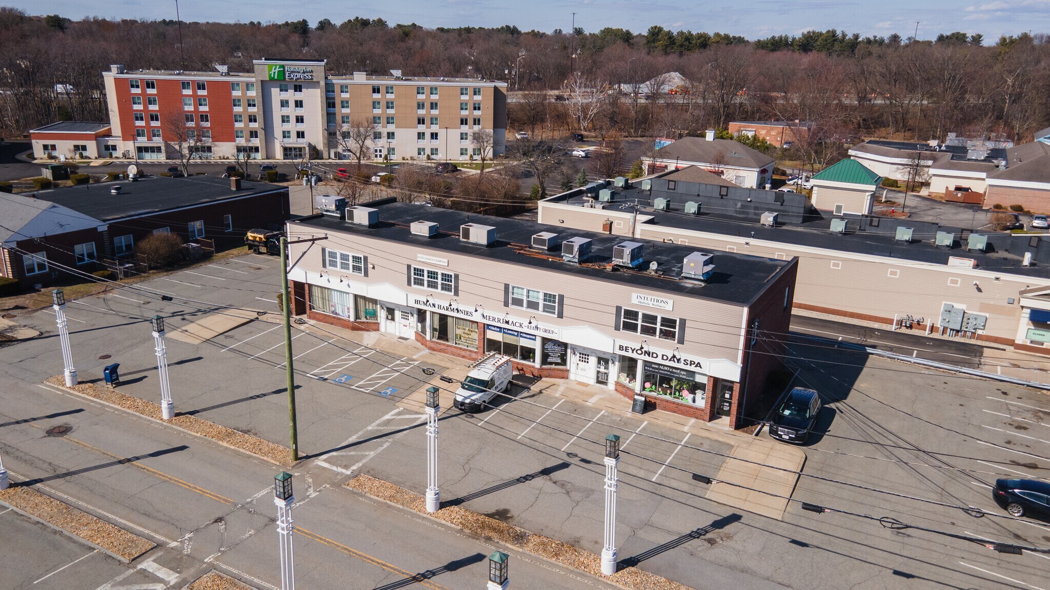 11-21 Alpine Ln, Chelmsford, MA à vendre Photo principale- Image 1 de 7