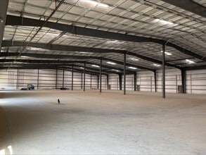 150 Hawk Dr, Merced, CA à vendre Photo intérieure- Image 2 de 2