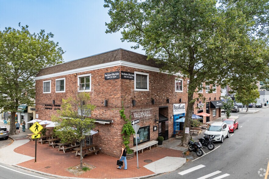 50 Gerard St, Huntington, NY à louer - Photo du bâtiment - Image 2 de 5