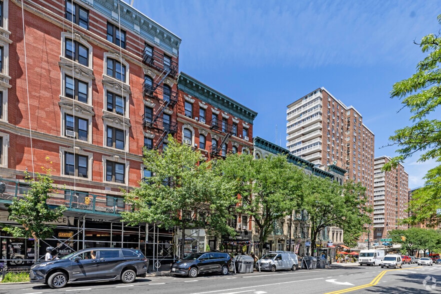 1268 Amsterdam Ave, New York, NY for lease - Building Photo - Image 3 of 5