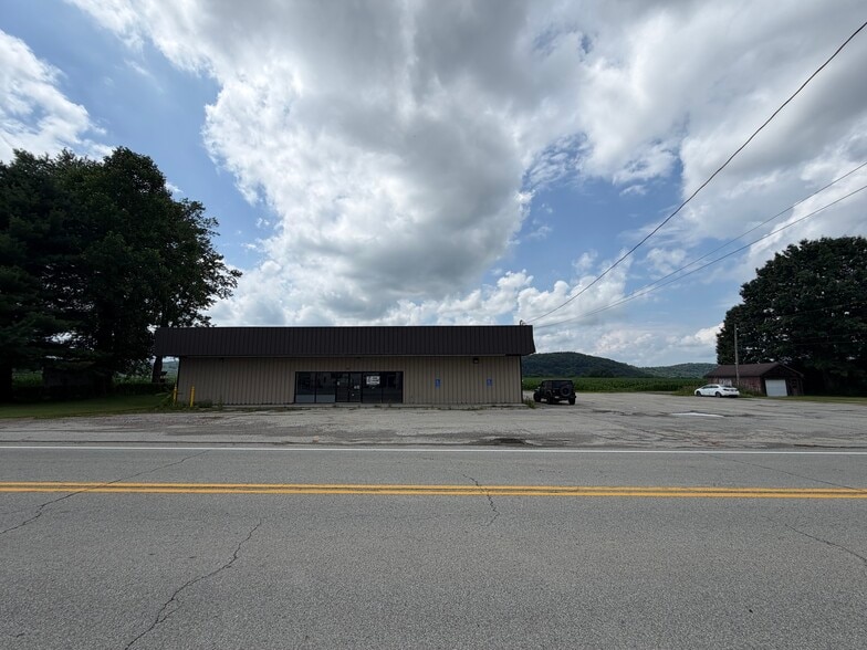 404 Leech Ave, Saltsburg, PA à louer - Photo du bâtiment - Image 2 de 10