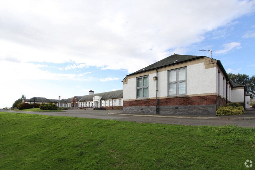 Izatt Ave, Dunfermline for sale - Primary Photo - Image 1 of 1