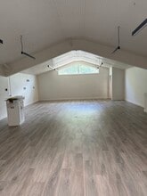 1107 S 8th St, Austin, TX for lease Interior Photo- Image 1 of 6