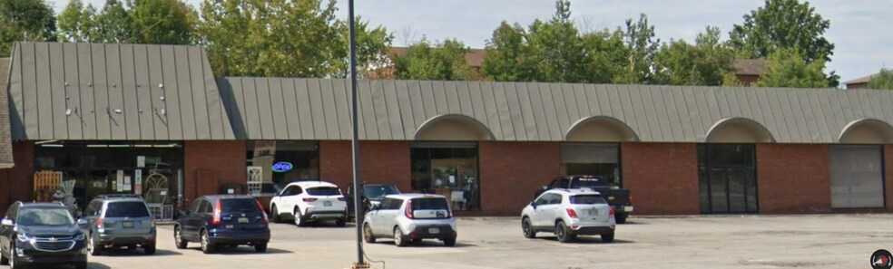 8574 Market St, Youngstown, OH for lease - Building Photo - Image 2 of 3
