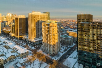 1 Av Wood, Westmount, QC - AERIAL map view