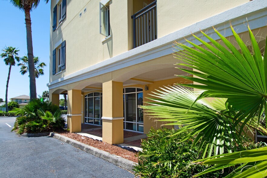 525 3rd St N, Jacksonville Beach, FL à louer - Photo du bâtiment - Image 3 de 11