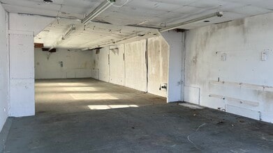 96 Lombard Ave, West Barnstable, MA for lease Interior Photo- Image 1 of 4