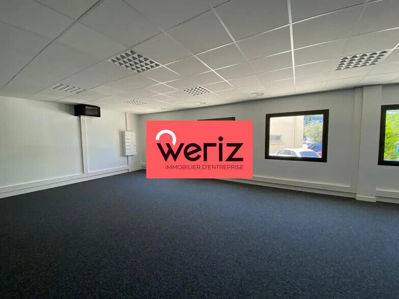 Office in Aubagne for lease - Interior Photo - Image 3 of 11