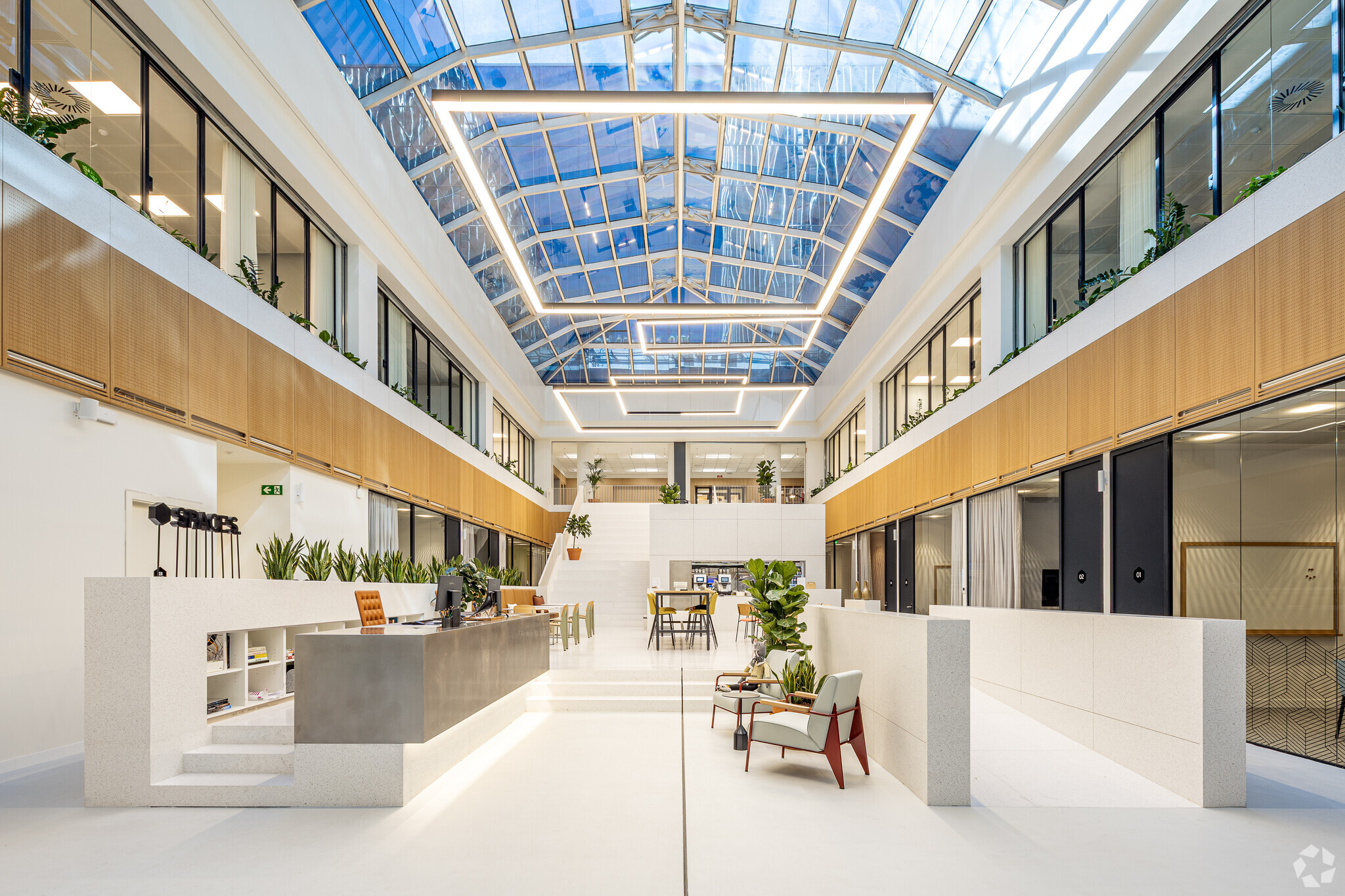 Avenida General Perón, 40, Madrid, Madrid à louer Hall d’entrée- Image 1 de 17