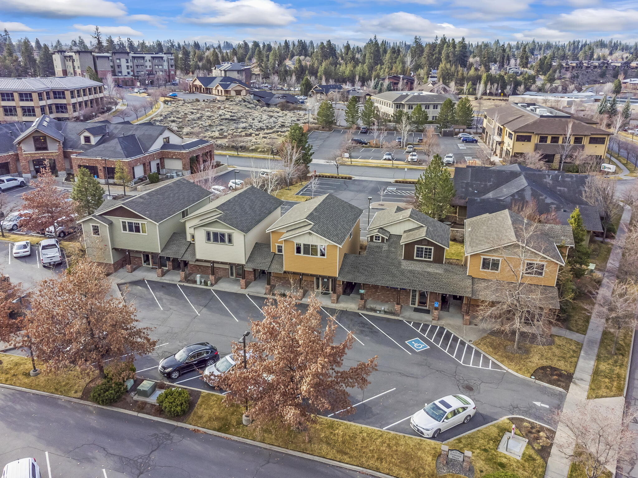 376 SW Bluff Dr, Bend, OR for lease Primary Photo- Image 1 of 19