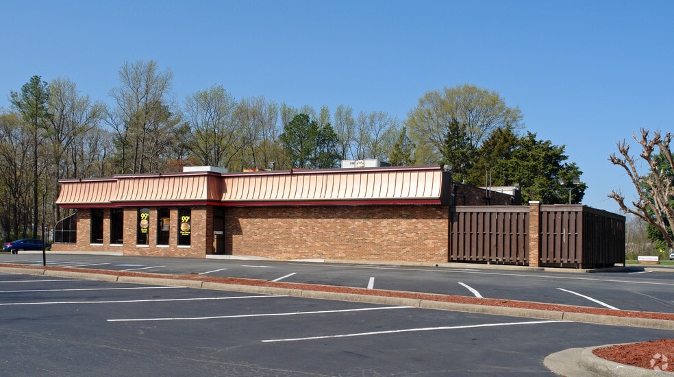 2200 E Laburnum Ave, Richmond, VA for lease - Building Photo - Image 2 of 6