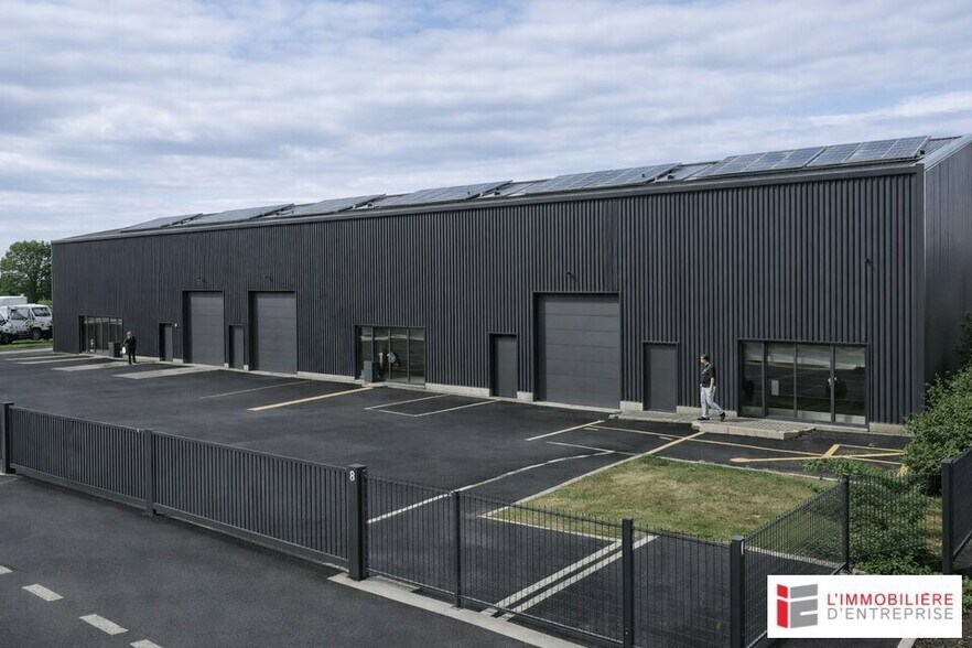 Flex in Rennes for lease - Building Photo - Image 1 of 4