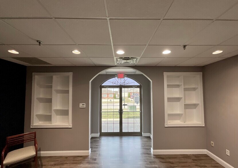 784 Wall St, O'Fallon, IL à louer - Photo du bâtiment - Image 2 de 11