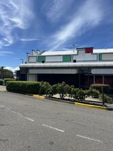 457 Oxley Ave, Redcliffe for lease Primary Photo- Image 1 of 1