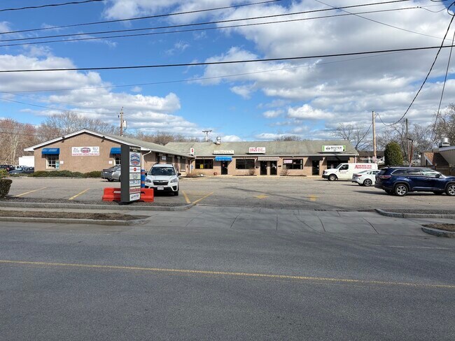 Plus de détails pour 191-203 North St St, Newton, MA - Commerce de détail à louer