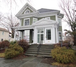 79 St James St, Kingston, NY à louer Photo intérieure- Image 1 de 11