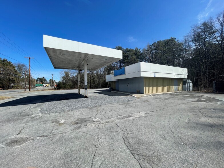 1288 Saratoga Rd, Gansevoort, NY à vendre - Photo du bâtiment - Image 1 de 6
