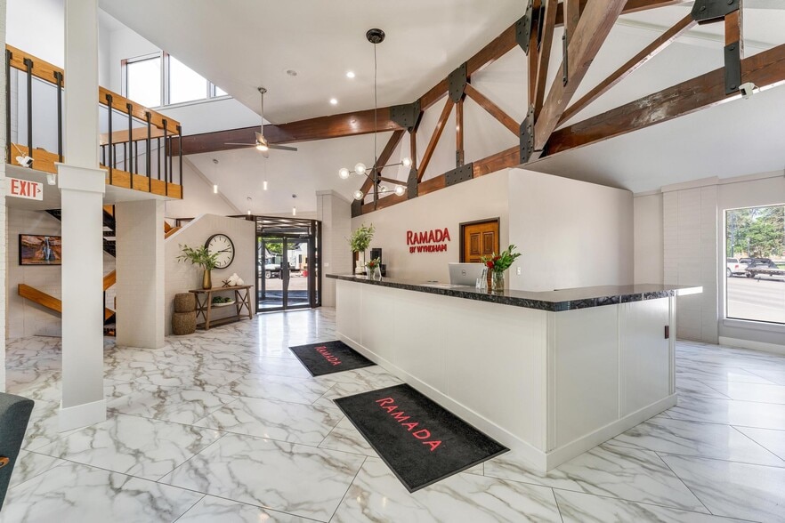 333 N Main St, Richfield, UT for sale - Lobby - Image 3 of 40